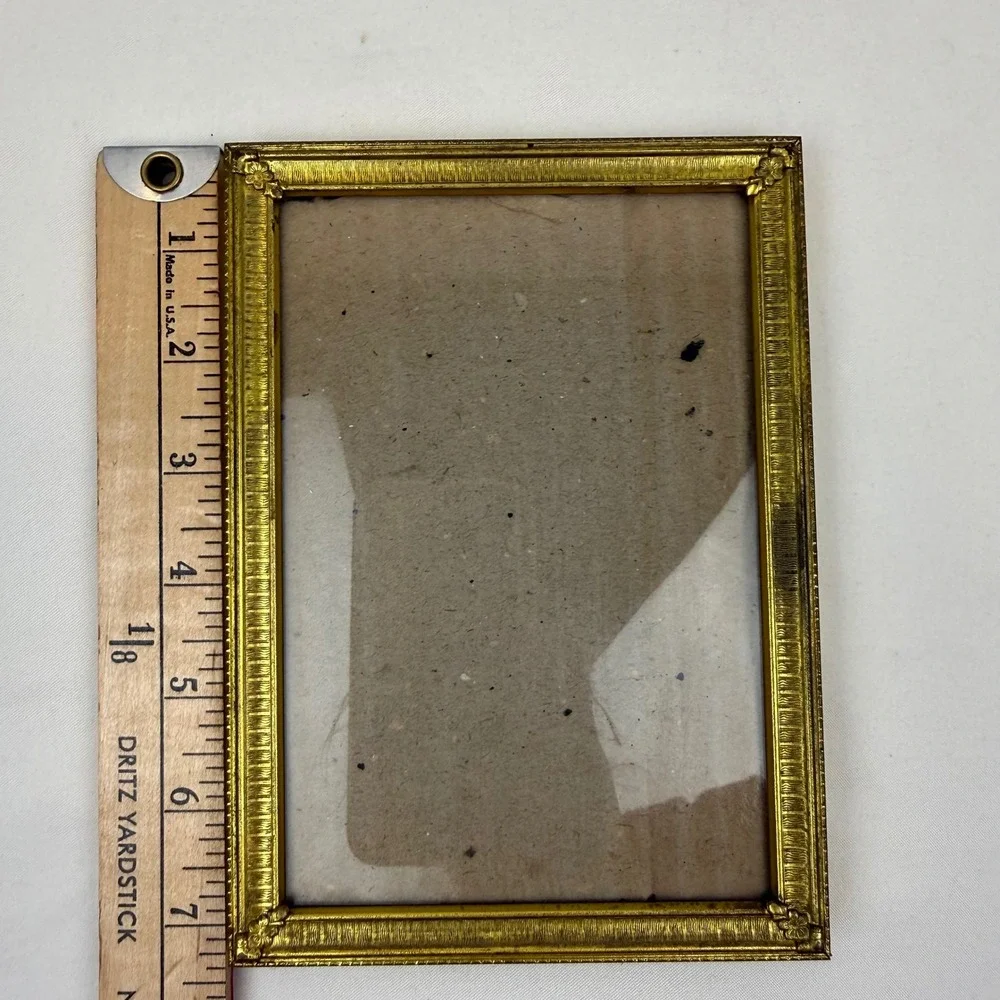 Vintage Gold Tone Metal Picture Frame 5x7 Embossed Floral Corner Tabletop